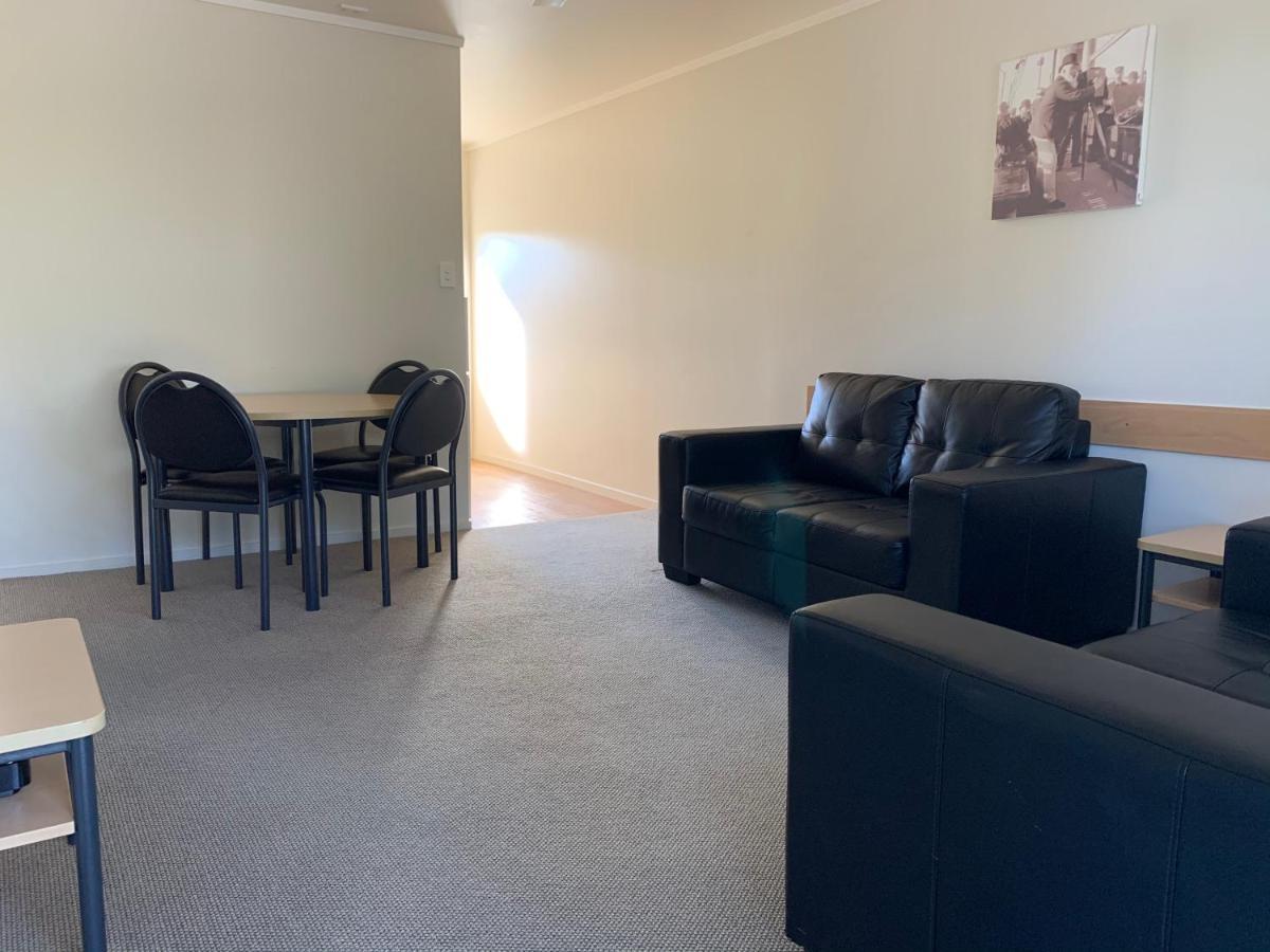 Captain Cook Motor Lodge Gisborne Exterior photo