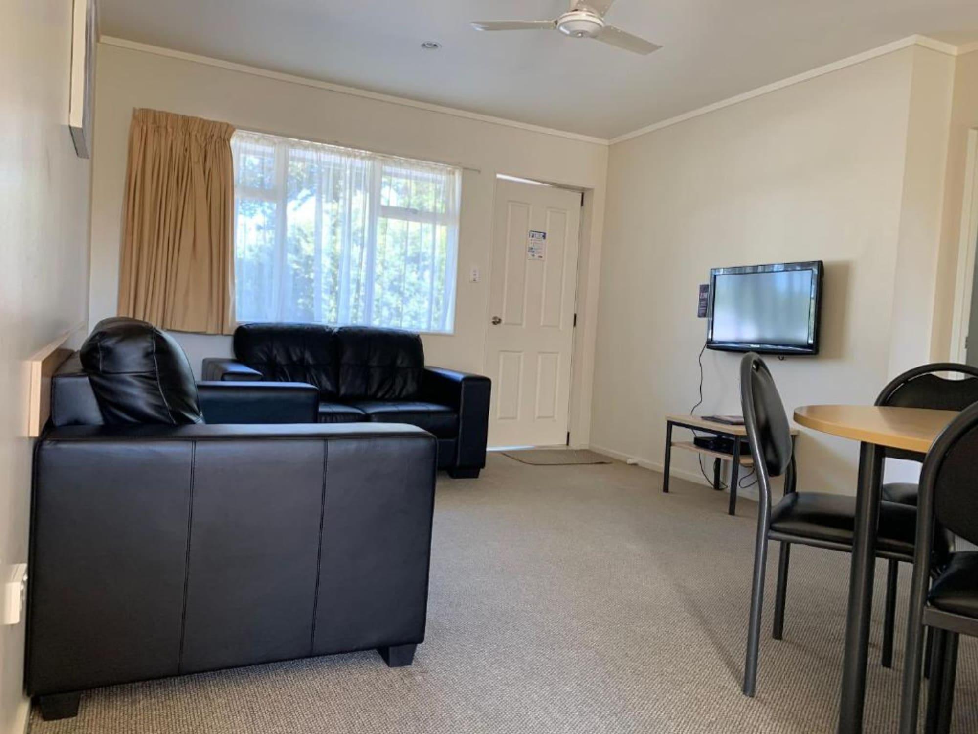 Captain Cook Motor Lodge Gisborne Exterior photo