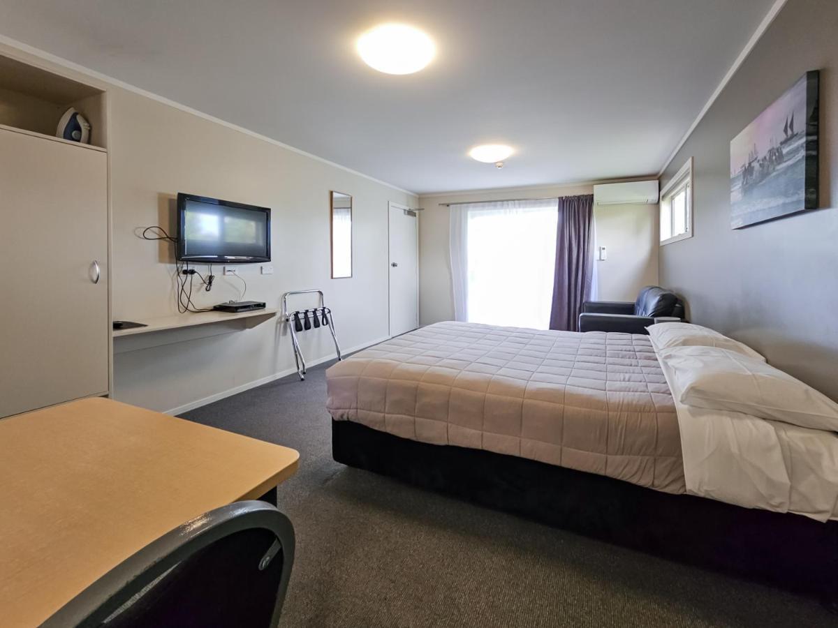 Captain Cook Motor Lodge Gisborne Exterior photo